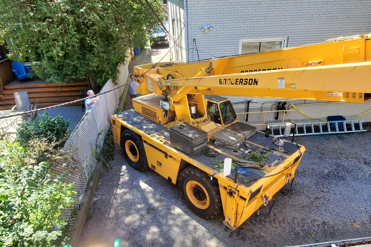 how are mini cranes removed from construcion sites